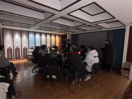 彭阳装修公司|彭阳主案设计师前往灯具厂家现场学习 